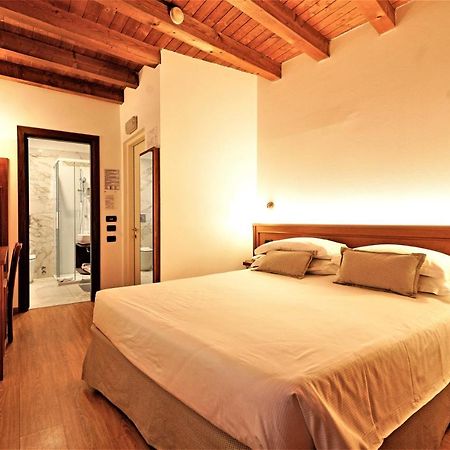 Hotel James Joyce Триест Экстерьер фото